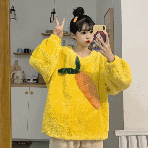 귀여운 노랑 당근 도톰 라운드넥 겨울 벨벳 수면 바지 잠옷 투피스세트 홈웨어